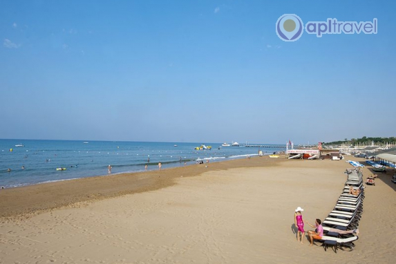 Crystal Palace Luxury Resort & Spa