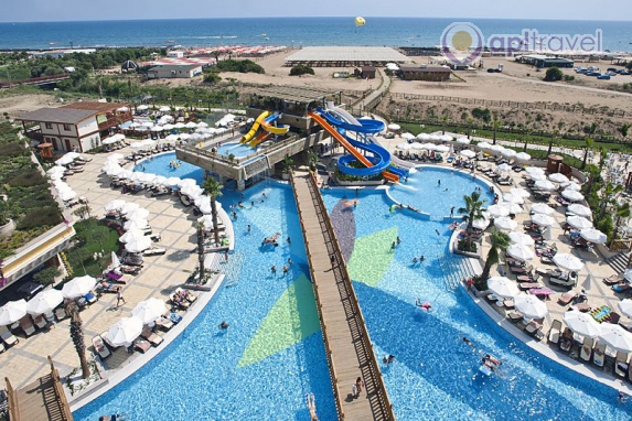 Crystal Palace Luxury Resort & Spa