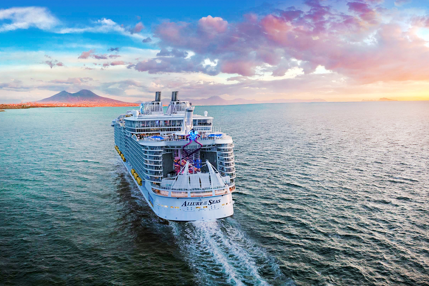 Тур с круизом на Allure Of The Seas 5*: Барселона, Пальма-де-Майорка, Марсель, Рим, Неаполь - Туристический оператор APL Travel (АПЛ Тревел)